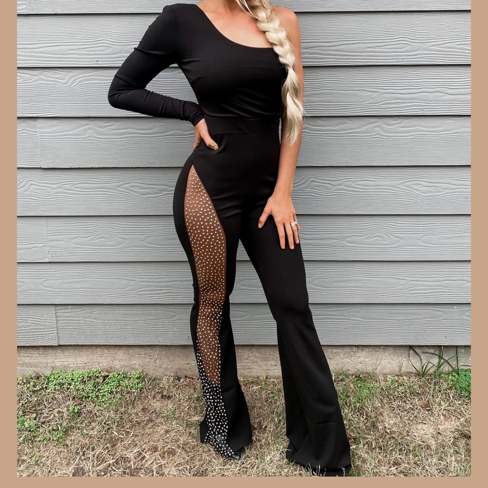 Shoulder jumpsuit
